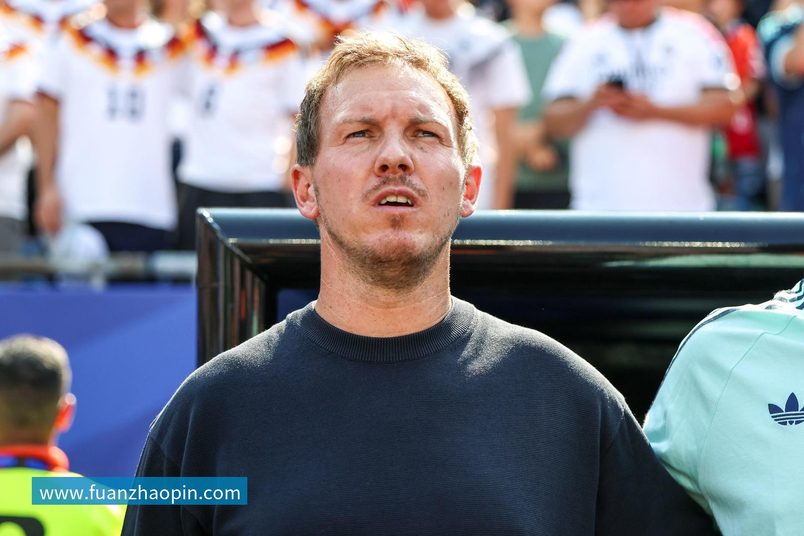 ESPN记者：皇马为琼阿梅尼标价9000万欧，今夏或出售他；邮报：曼联未来数月可能会和B费进行新合同谈判